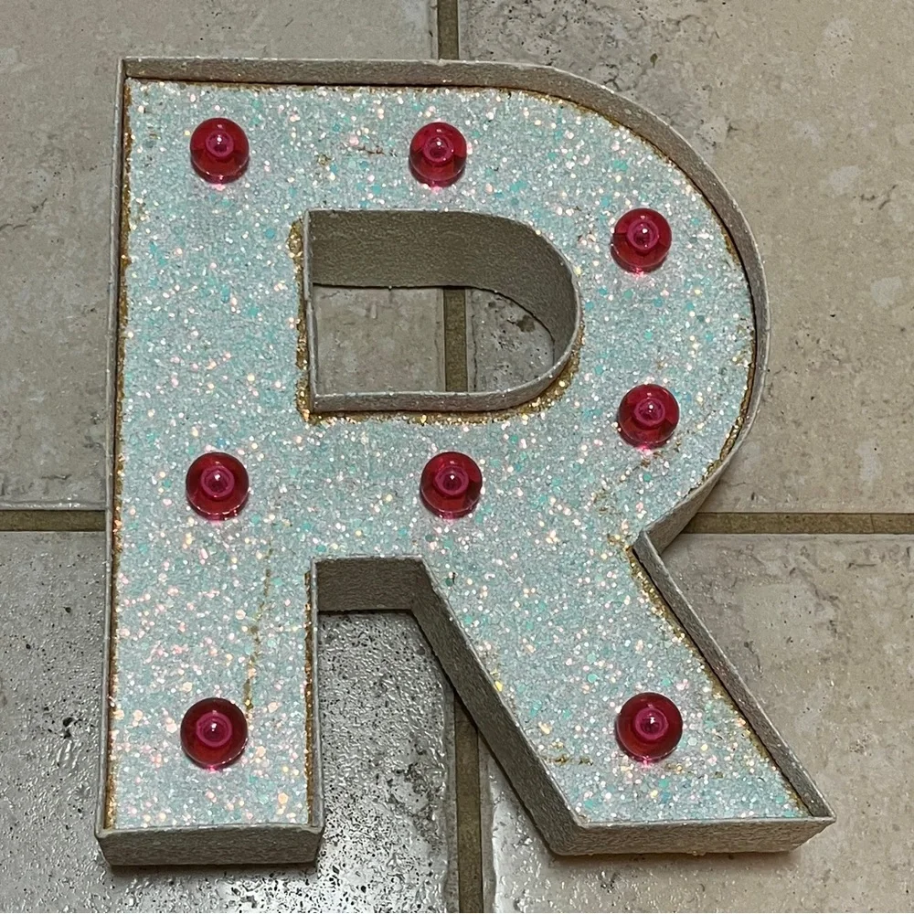 Light-Up Letter R - Picture 5 of 13